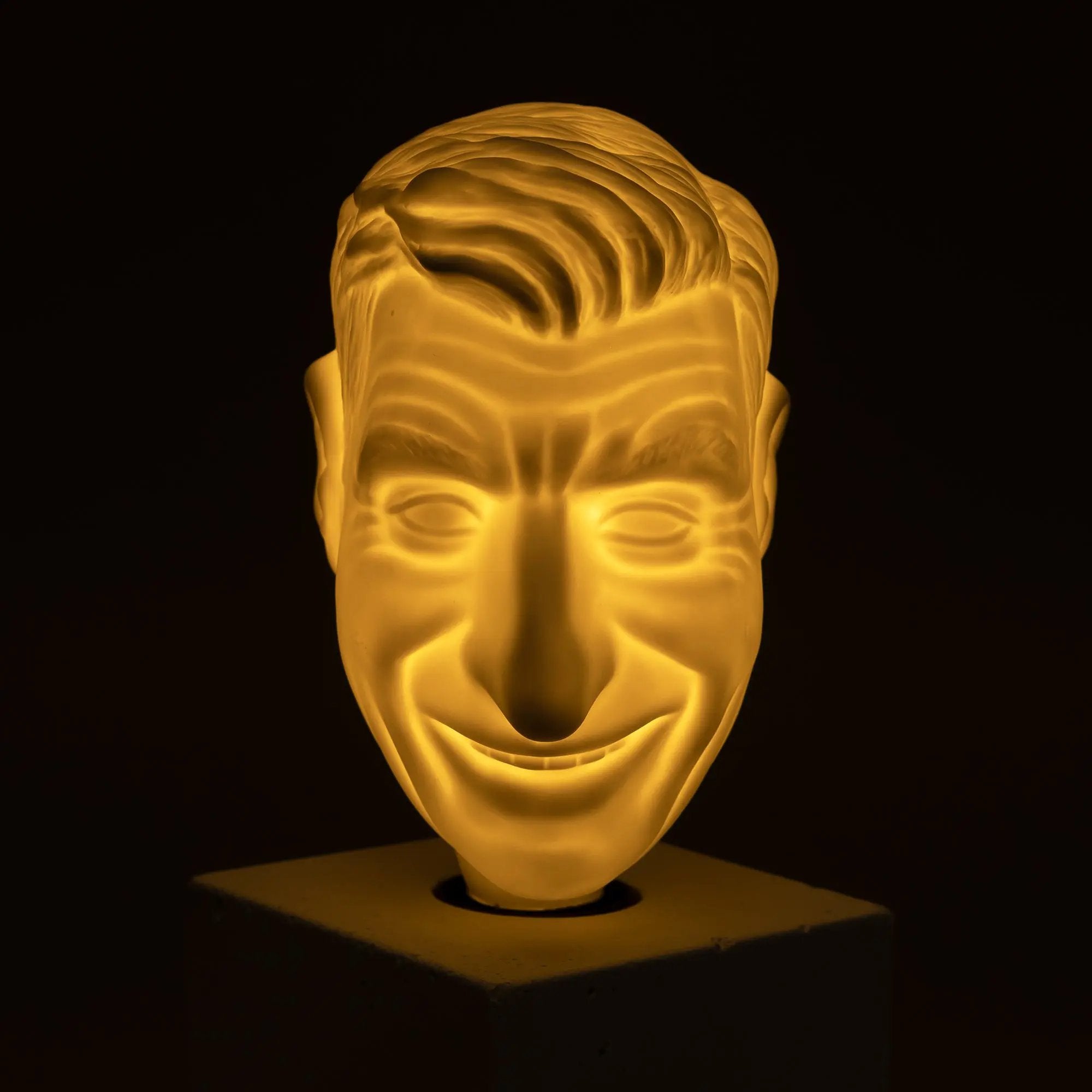 Maurizio Cattelan - Yes!