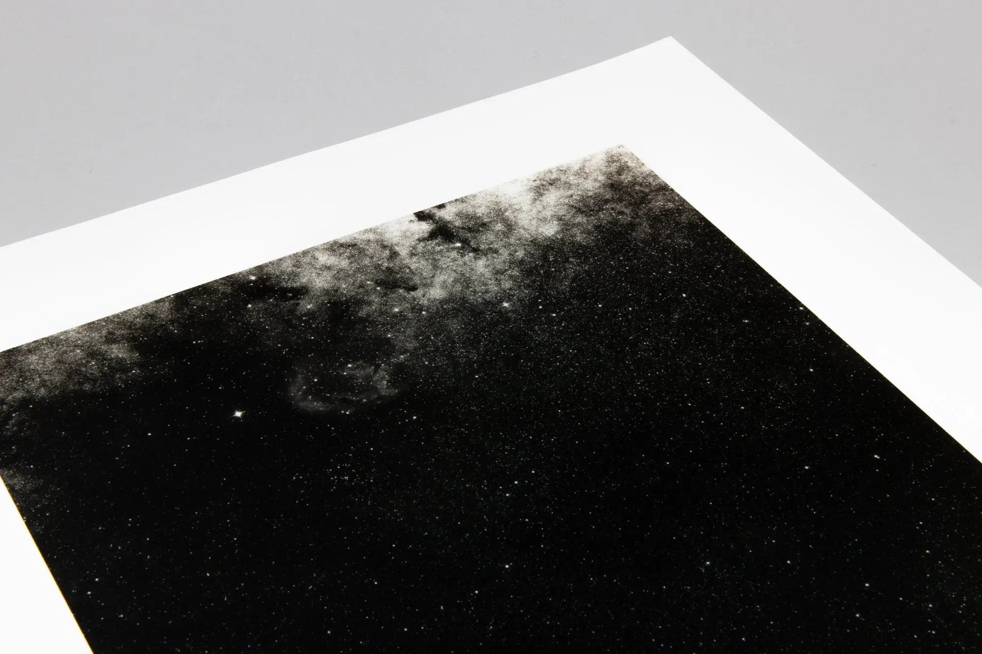 Thomas Ruff, Untitled (Sterne 17h 38m/-30°, 1990)